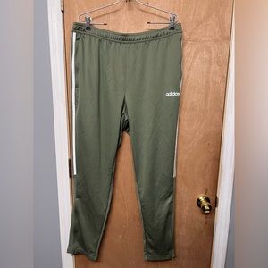Adidas joggers size XL